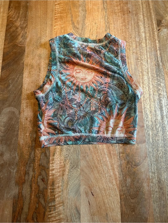 Tops - Sunburst Print Crop Tank Top - Multicolor